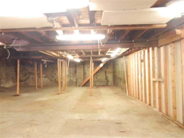 166 Yonkers Ave, Yonkers, NY à vendre - Photo intérieure - Image 3 de 16