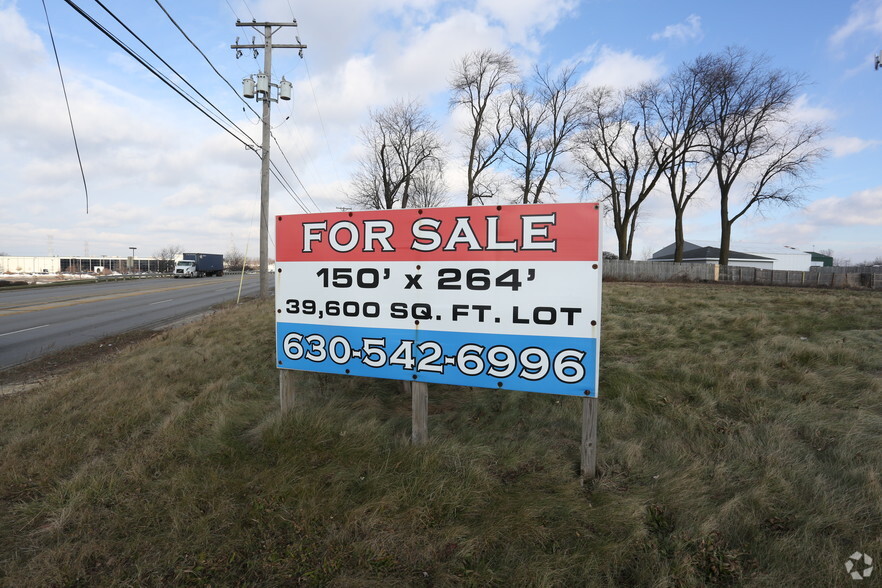 1051 N Rohlwing Rd, Lombard, IL for sale - Primary Photo - Image 1 of 1