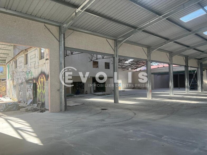 Flex in Villeurbanne for lease - Building Photo - Image 3 of 24