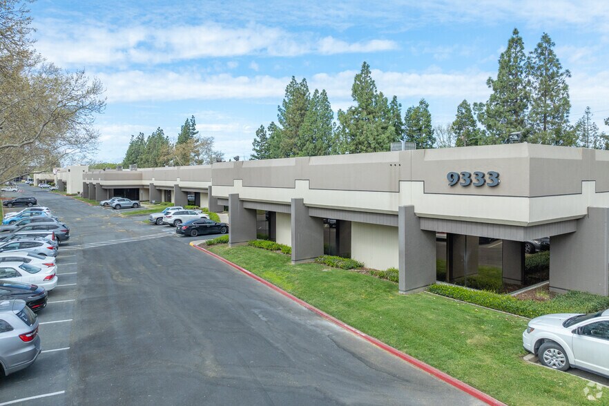 9323 Tech Center Dr, Sacramento, CA à louer - Photo du bâtiment - Image 3 de 14