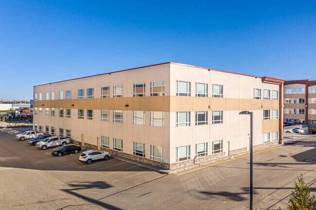 Plus de détails pour 9452 51st Ave, Edmonton, AB - Bureau à louer