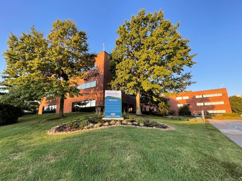 8901 W 74th St, Merriam, KS à louer - Photo du bâtiment - Image 1 de 7