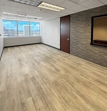 3550 N Central Ave, Phoenix, AZ for lease Interior Photo- Image 2 of 4