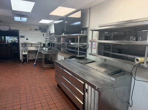 5034 W Irlo Bronson Memorial Hwy, Kissimmee, FL à louer Photo intérieure- Image 2 de 3