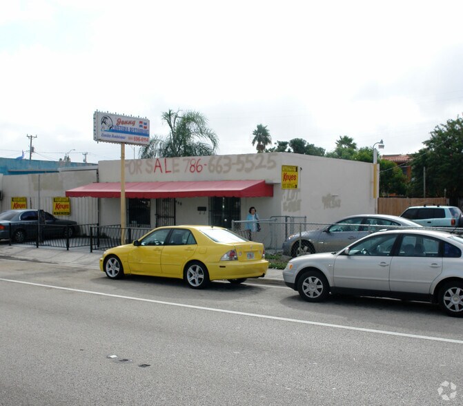 450 E 25th St, Hialeah, FL à vendre - Photo principale - Image 1 de 7