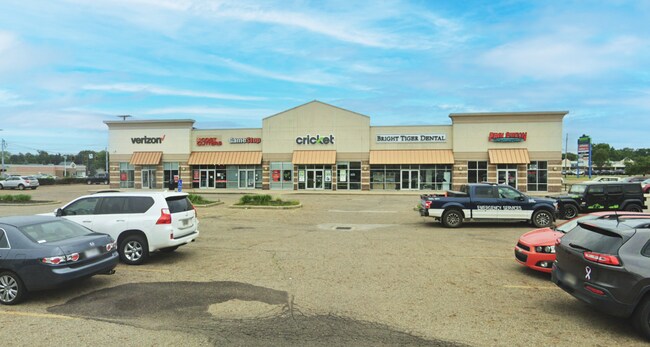 Plus de détails pour 4322-4332 Tuscarawas St W, Canton, OH - Commerce de détail à louer