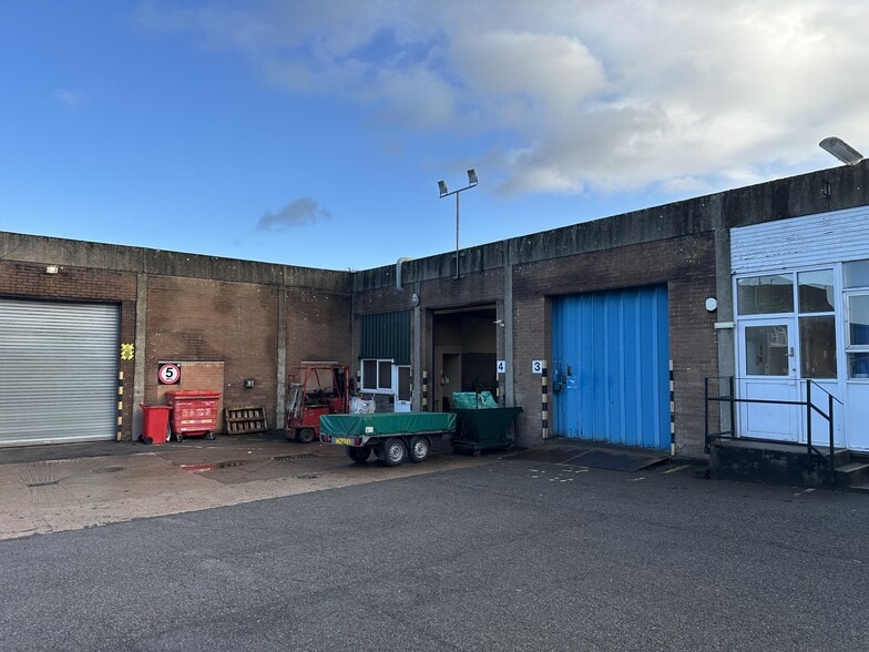 Newton Rd, Penrith à louer - Photo du bâtiment - Image 2 de 4