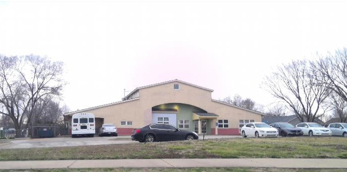 4640 W 27th St, Lawrence, KS for sale Primary Photo- Image 1 of 3