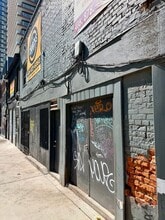 531 Yonge St, Toronto, ON for lease Building Photo- Image 2 of 2