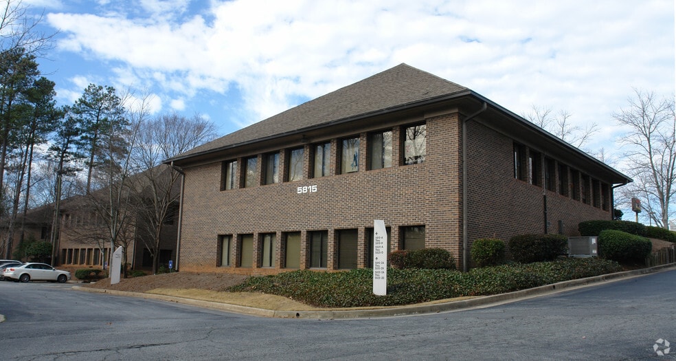 5815 Live Oak Pky, Norcross, GA for lease - Building Photo - Image 3 of 17