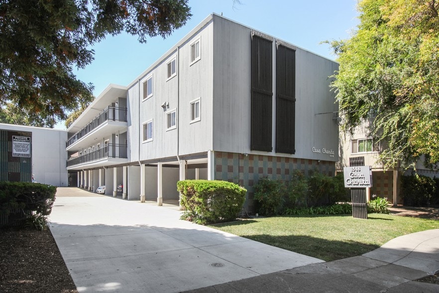 1548 Hudson St, Redwood City, CA à vendre - Photo du bâtiment - Image 3 de 33