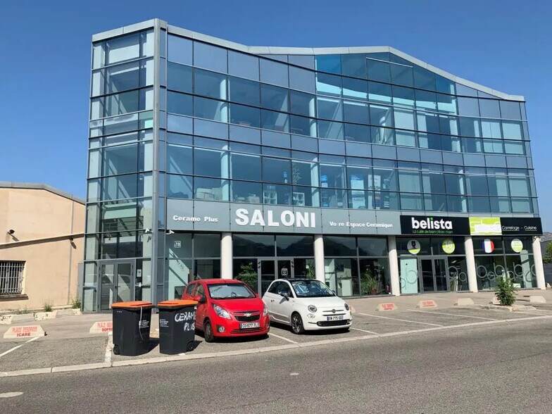 Bureau dans Aubagne à louer - Photo du bâtiment - Image 1 de 15