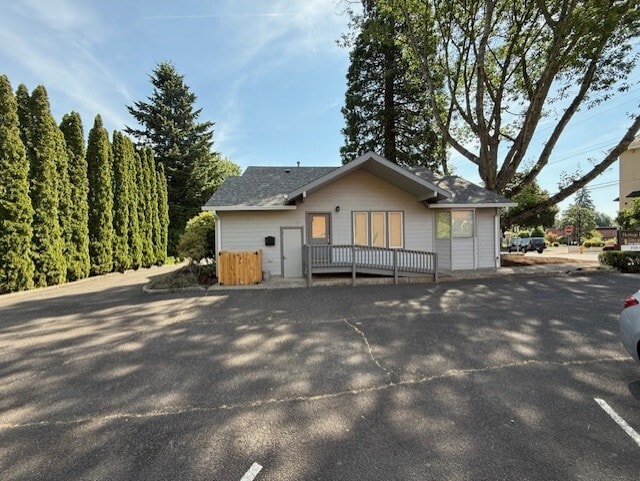 1579 Burns St, West Linn, OR for lease - Building Photo - Image 3 of 10