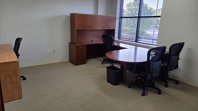 1880 W Oak Pky, Marietta, GA for lease Interior Photo- Image 2 of 4