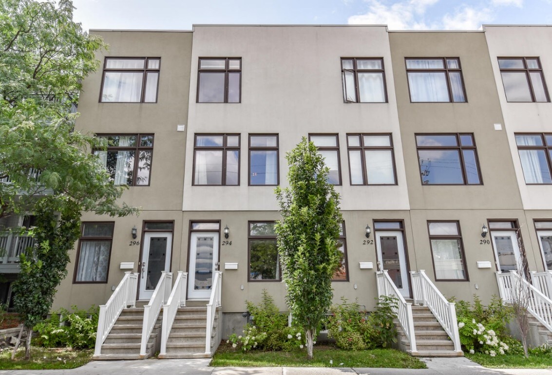 296 Cambridge St N, Ottawa, ON à vendre Photo principale- Image 1 de 1