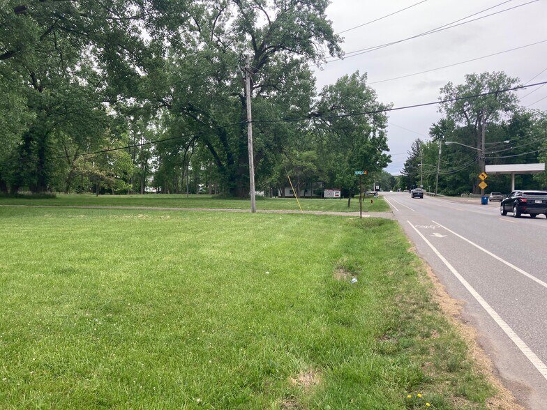 35783 Lake Shore Blvd, Eastlake, OH à vendre - Photo du bâtiment - Image 2 de 21