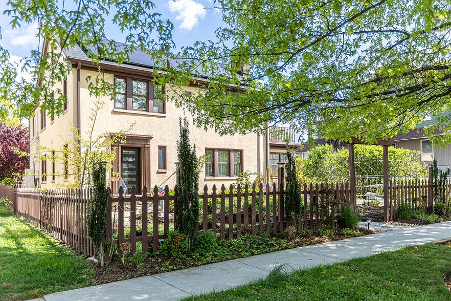 404 Allegheny Ave, Towson, MD à vendre - Photo du bâtiment - Image 2 de 70