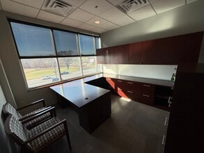 1650 N Kingshighway St, Cape Girardeau, MO for lease Interior Photo- Image 2 of 5