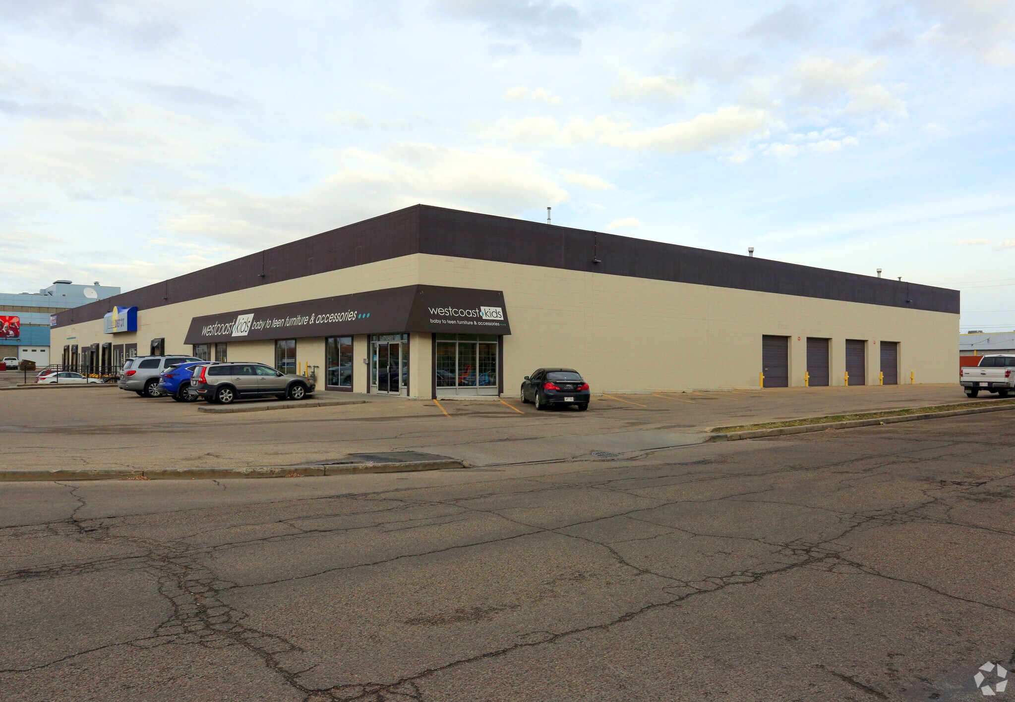 10481-10485 170th St NW, Edmonton, AB for lease Building Photo- Image 1 of 5