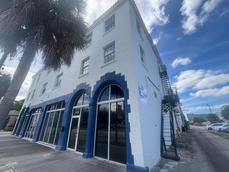 401 Northwood Rd, West Palm Beach, FL à louer - Photo du bâtiment - Image 2 de 5