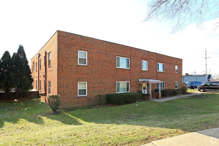 200-204 Solon Rd, Bedford, OH for sale - Building Photo - Image 3 of 29