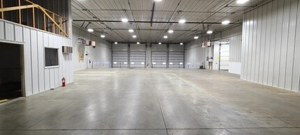 2705 Highway 14 W, Rochester, MN for lease Interior Photo- Image 1 of 5