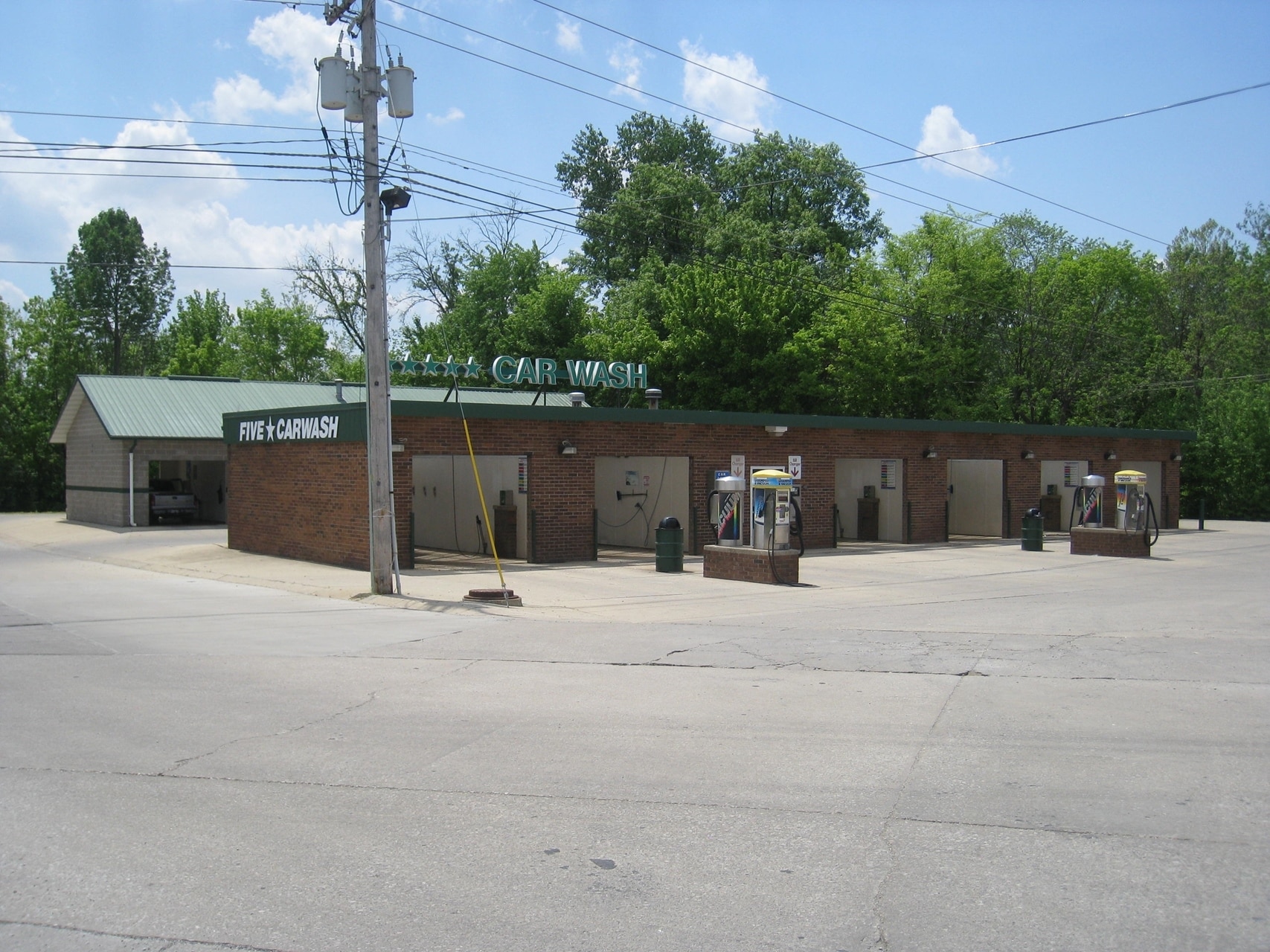 134 Wood Crest Dr, Highland, IL for sale Building Photo- Image 1 of 16