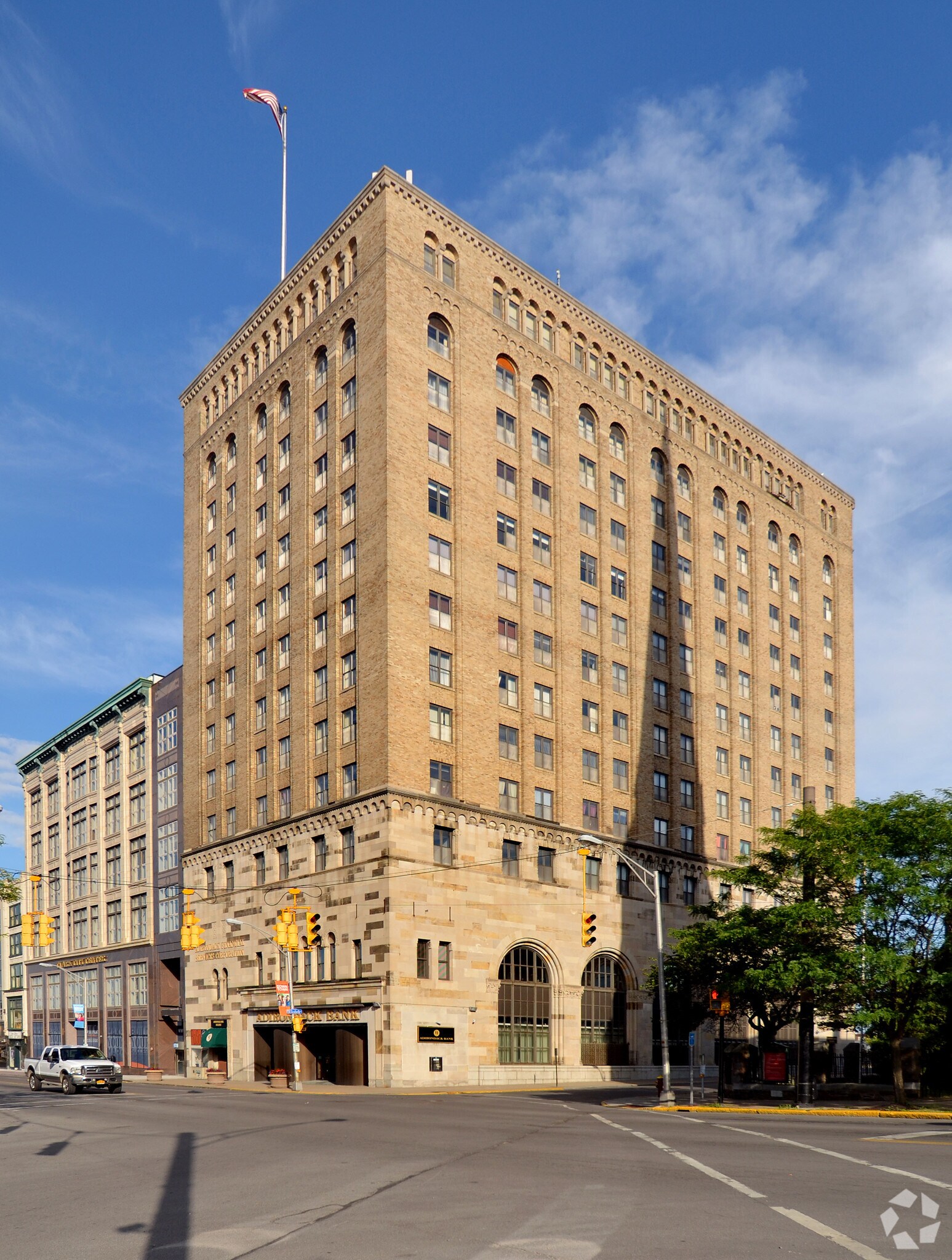 185 Genesee St, Utica, NY à louer Photo du bâtiment- Image 1 de 11