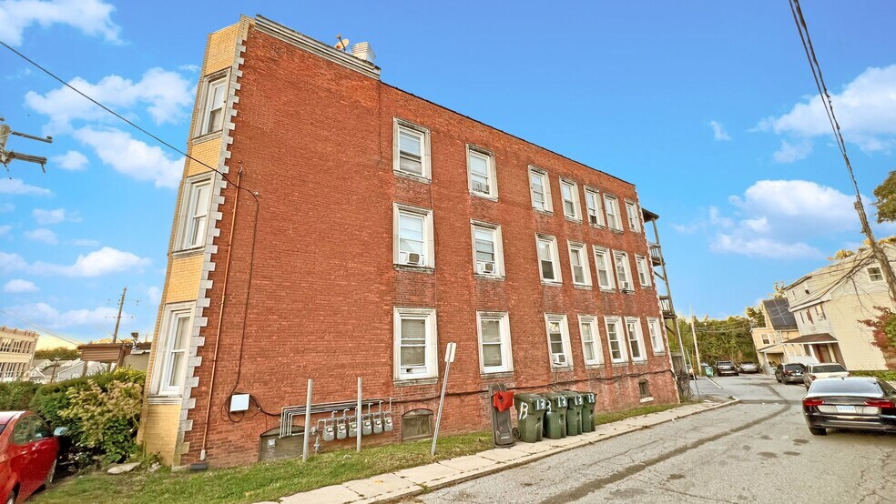 30 Montauk Ave, New London, CT à vendre - Photo du bâtiment - Image 2 de 10