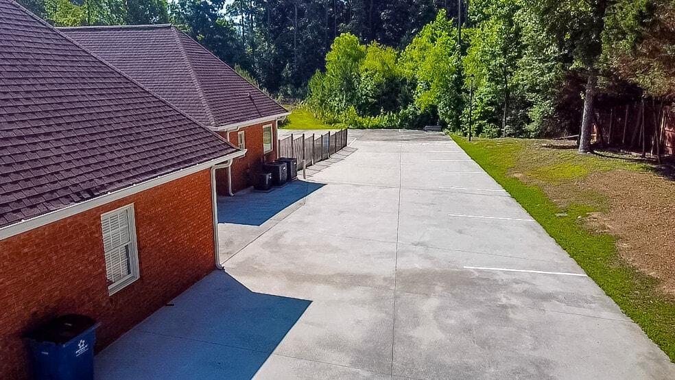 2100 Gravel Springs Rd, Buford, GA for sale - Building Photo - Image 3 of 54