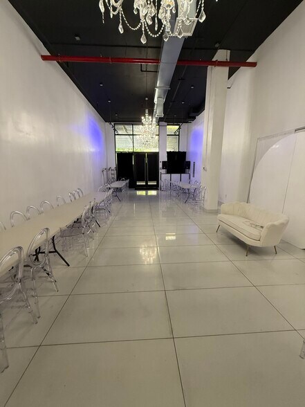 1399 Myrtle Ave, Brooklyn, NY à louer - Photo du bâtiment - Image 2 de 13