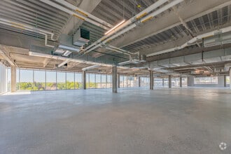 345 King St W, Kitchener, ON for lease Interior Photo- Image 2 of 6