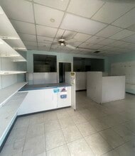 375 NE 54th St, Miami, FL for lease Interior Photo- Image 1 of 11