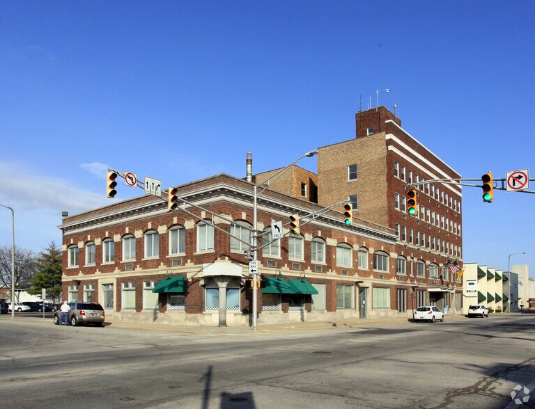 421 S 2nd St, Elkhart, IN à louer - Photo principale - Image 1 de 14