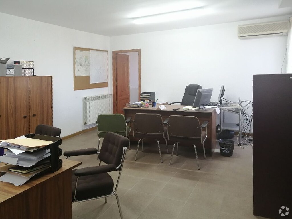 Retail in Ávila, Ávila for lease Interior Photo- Image 1 of 2