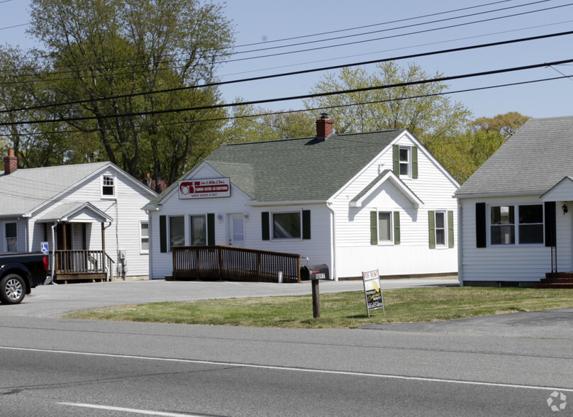 1893 S Dupont Hwy, Dover, DE à vendre - Photo du bâtiment - Image 2 de 2