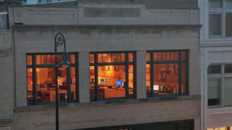 798-800 Chapel St, New Haven, CT for lease - Building Photo - Image 3 of 11