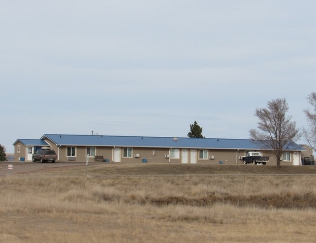 Plus de détails pour 681 7th St SW, Halliday, ND - Services hôteliers aux enchères