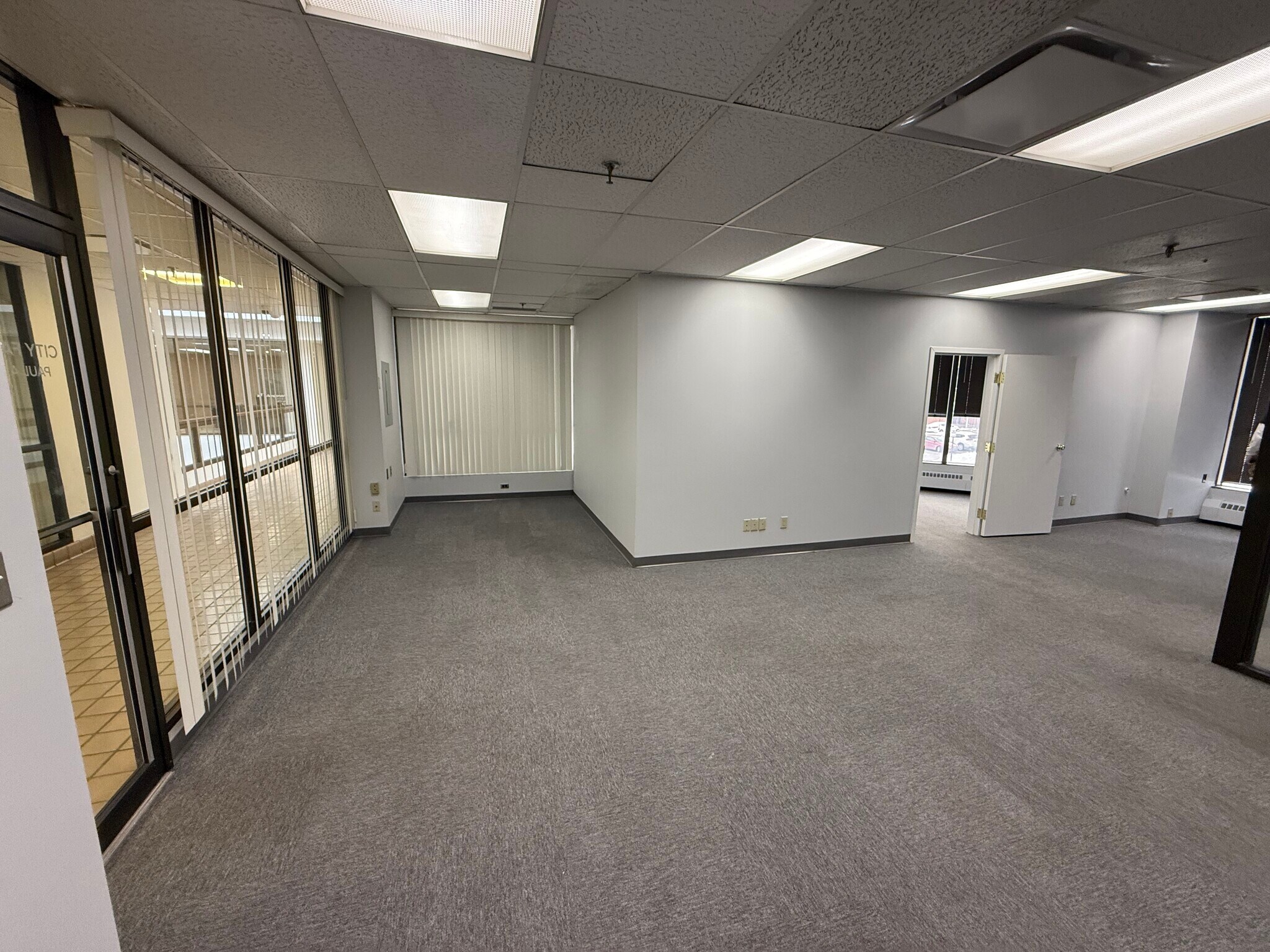500 Market St, Steubenville, OH for lease Interior Photo- Image 1 of 9