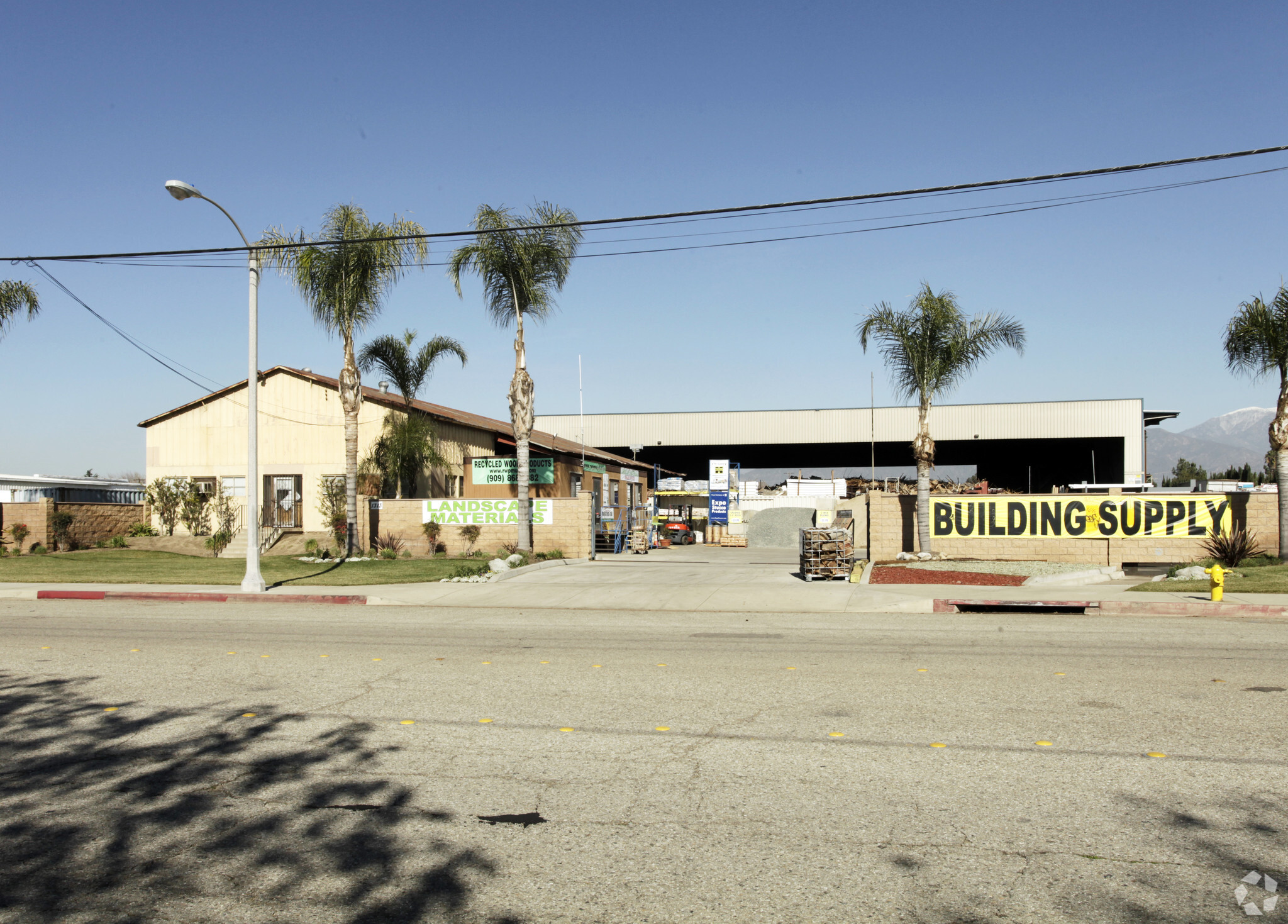 1313 E Phillips Blvd, Pomona, CA à vendre Photo du bâtiment- Image 1 de 1