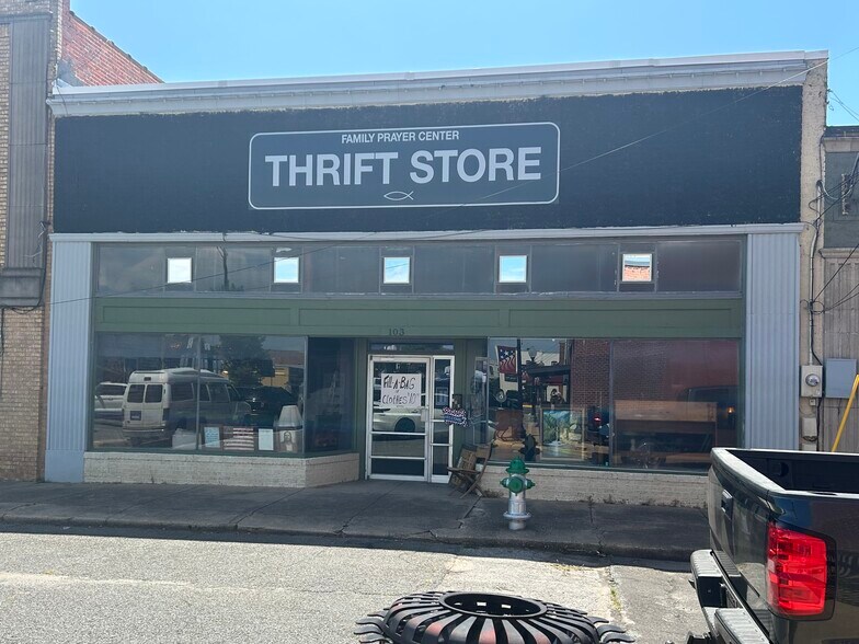 103 N Jackson St, Henderson, TX à vendre - Photo du bâtiment - Image 3 de 3