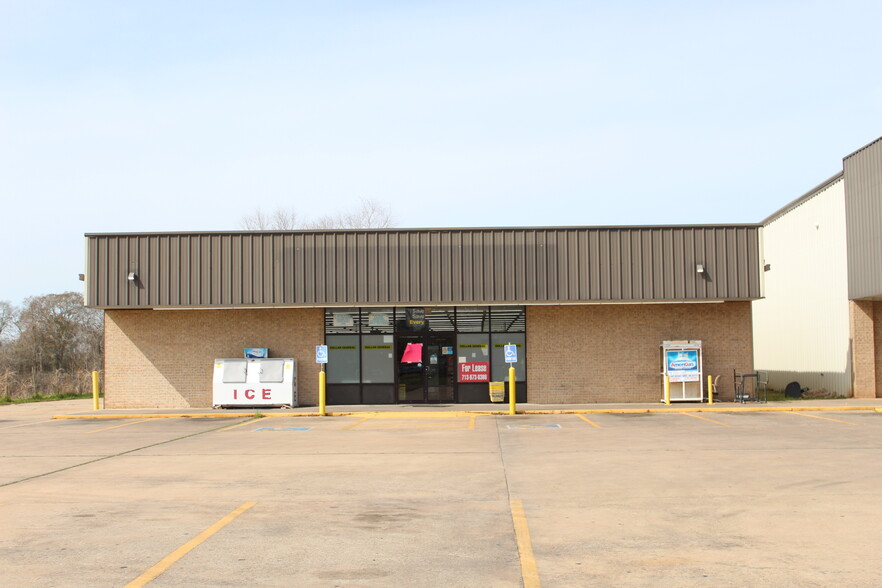 203 E Ashley Wilson Rd, Sweeny, TX for lease - Primary Photo - Image 1 of 2