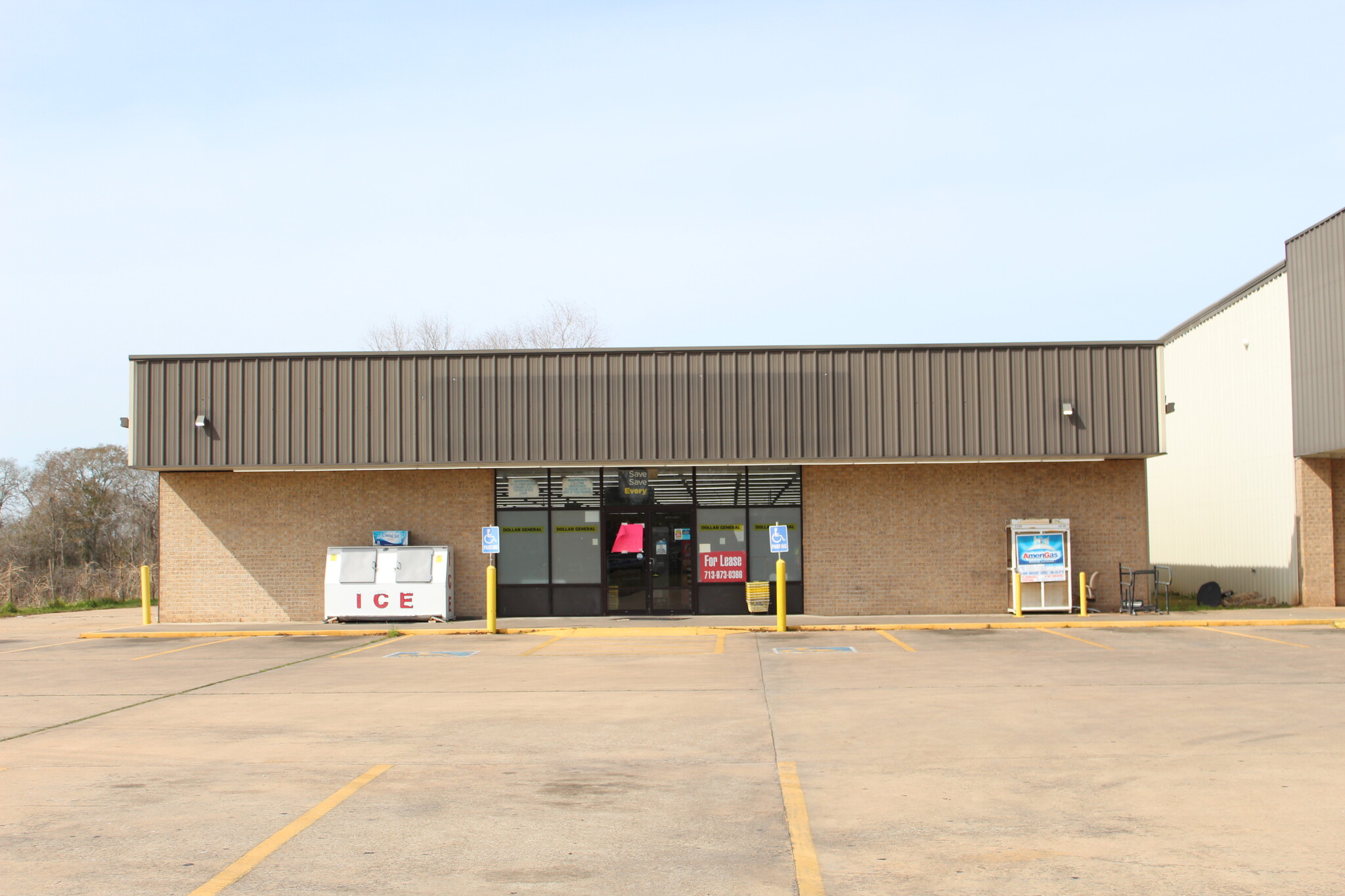 203 E Ashley Wilson Rd, Sweeny, TX for lease Primary Photo- Image 1 of 3