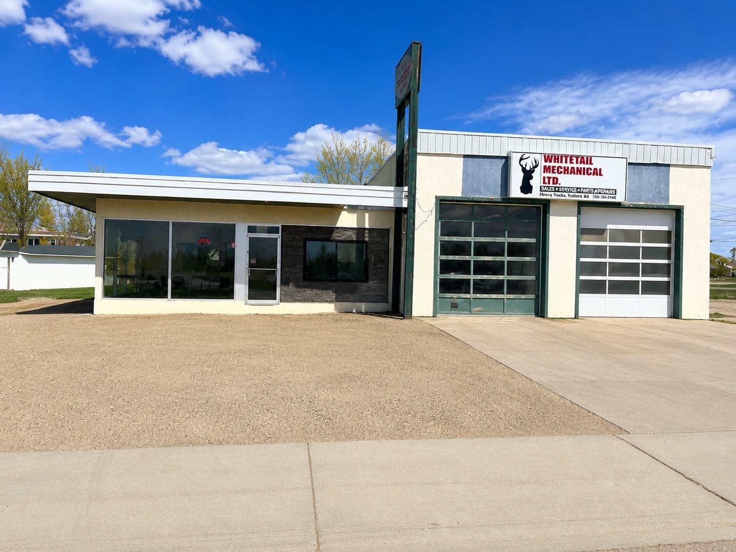 5003 50 St, Mundare, AB for sale Building Photo- Image 1 of 8