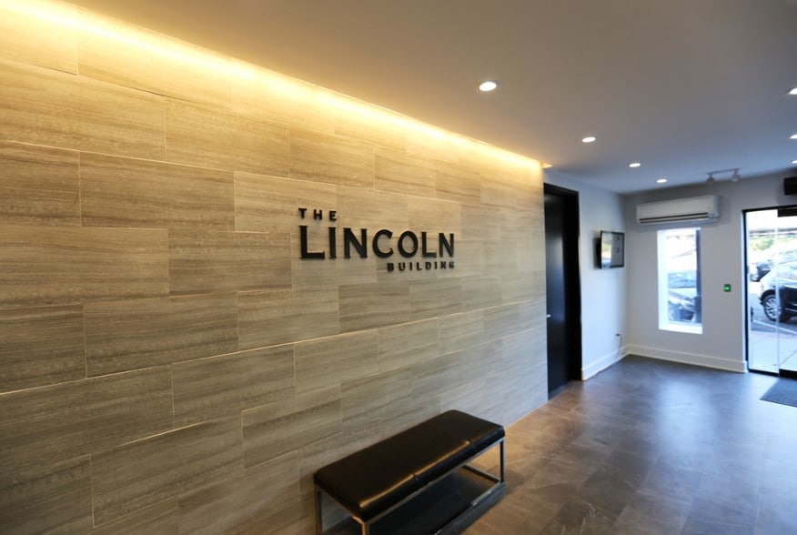 45 N Broad St, Ridgewood, NJ à louer - Hall d’entrée - Image 2 de 3