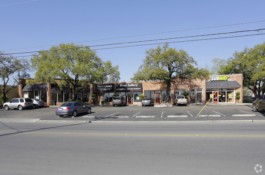 4219-4233 McCullough Ave, San Antonio, TX for lease - Building Photo - Image 3 of 6
