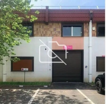 Flex in Massy for lease Building Photo- Image 1 of 3