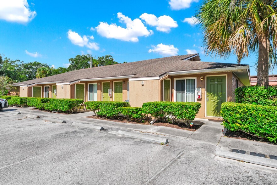 700-740 Northern Rd, Daytona Beach, FL à vendre - Photo du bâtiment - Image 1 de 8