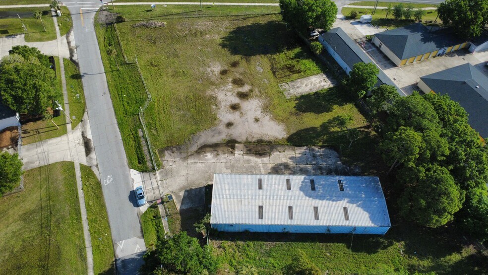 290 N Lake View Blvd, Cocoa, FL à louer - Photo du bâtiment - Image 3 de 9