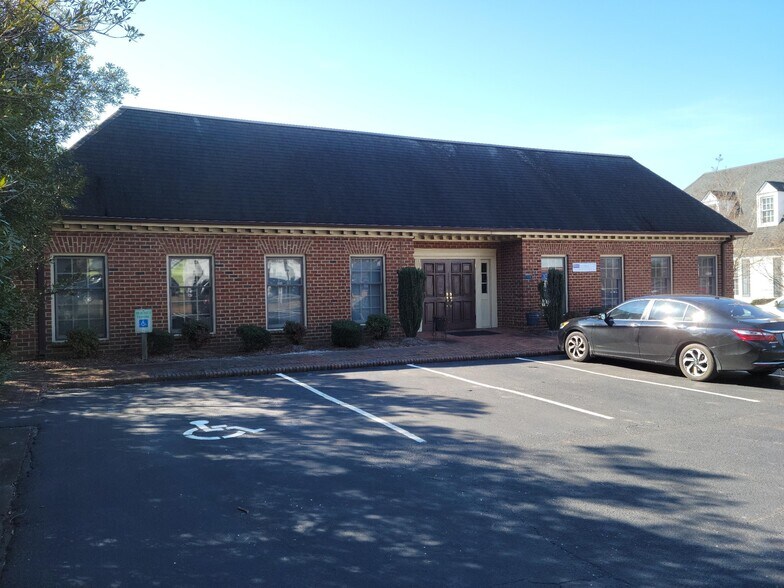 110 E Arlington Blvd, Greenville, NC for sale - Building Photo - Image 1 of 20